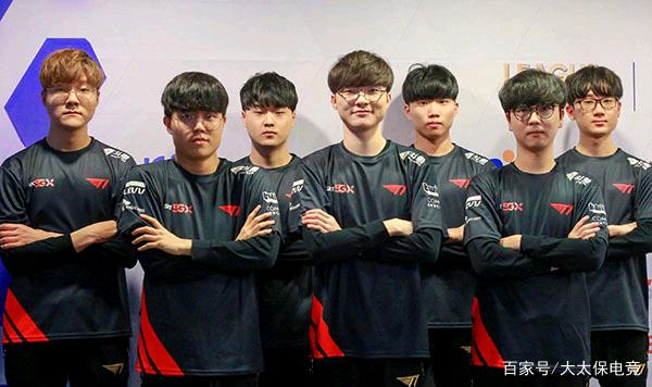 篮球世界中 篮球世界中